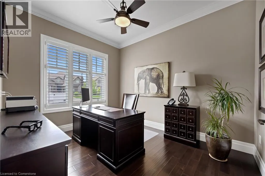 546 MANOR RIDGE Crescent