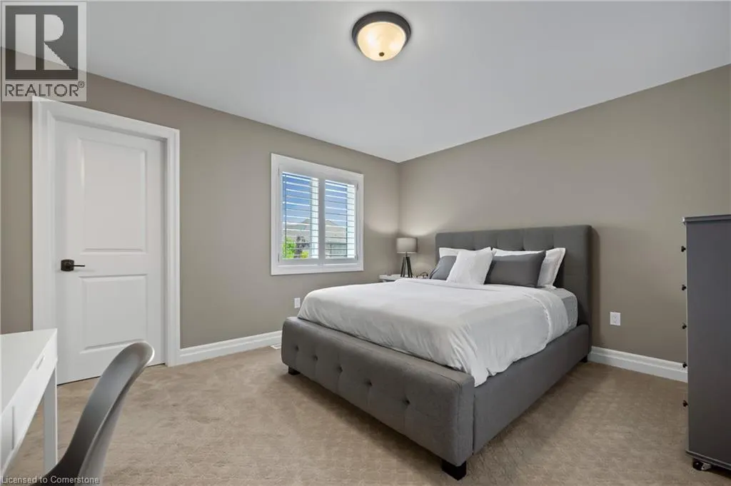 546 MANOR RIDGE Crescent