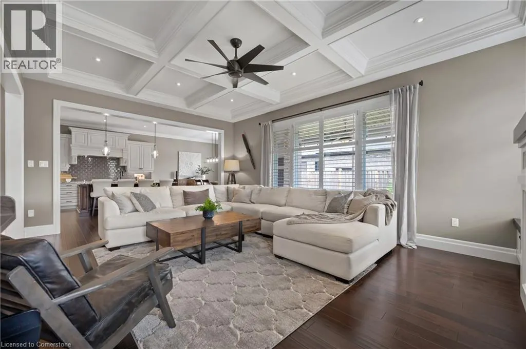 546 MANOR RIDGE Crescent