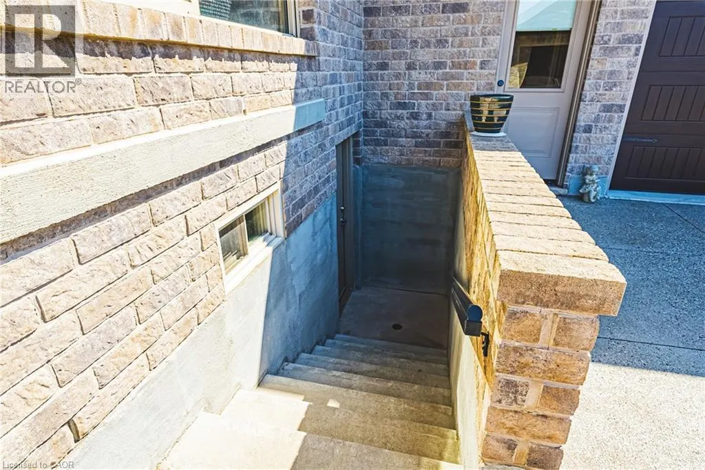 221 GLOVER Road