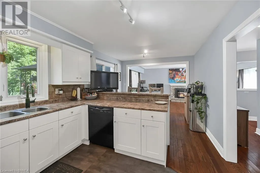 56 FORSYTHE Avenue