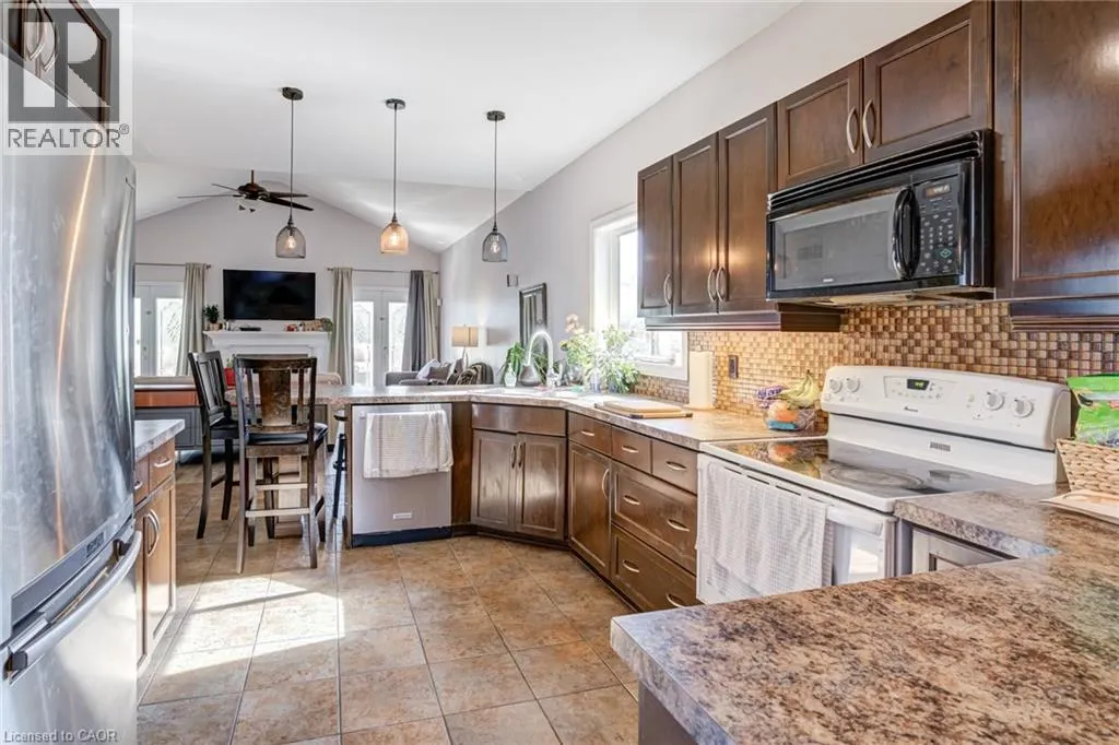 91 CANDLEWOOD Drive
