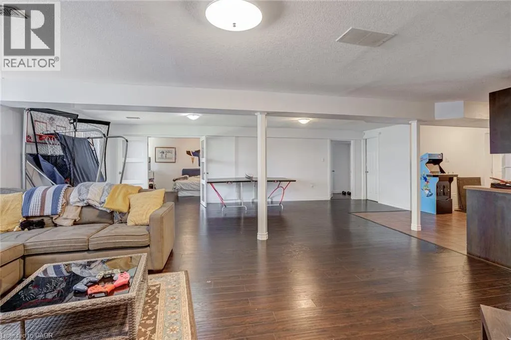 91 CANDLEWOOD Drive