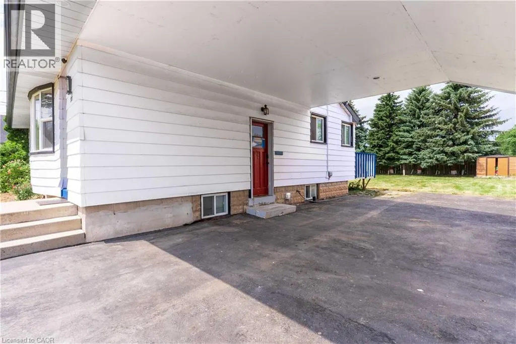 93 CORMAN Avenue