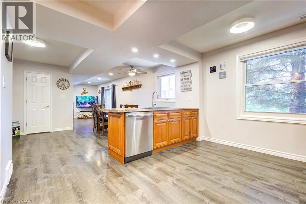 10 GLEN ABBEY Court
