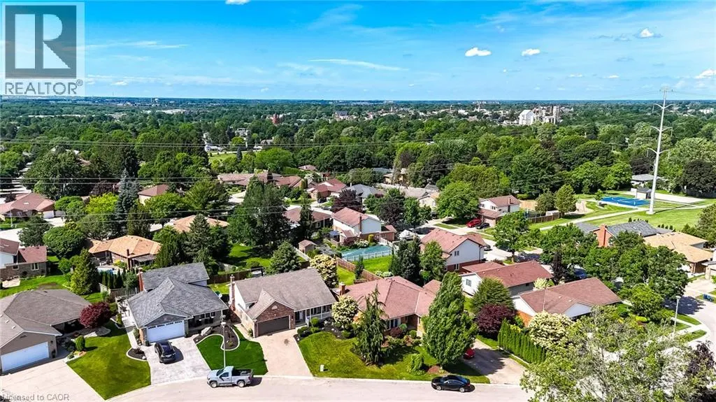 10 GLEN ABBEY Court