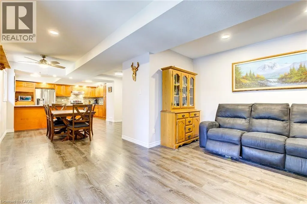 10 GLEN ABBEY Court
