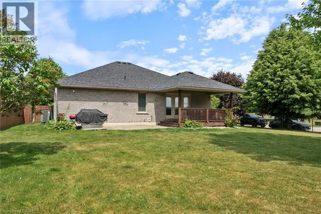 332 DUNCOMBE Road