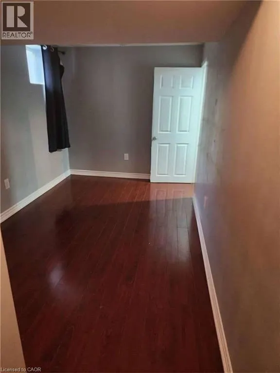 9 TROYER Street