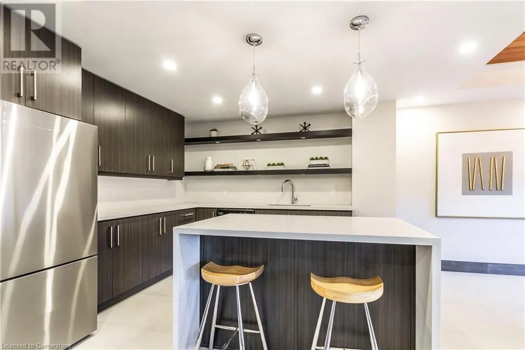 340 PLAINS Road E Unit# 611, #611
