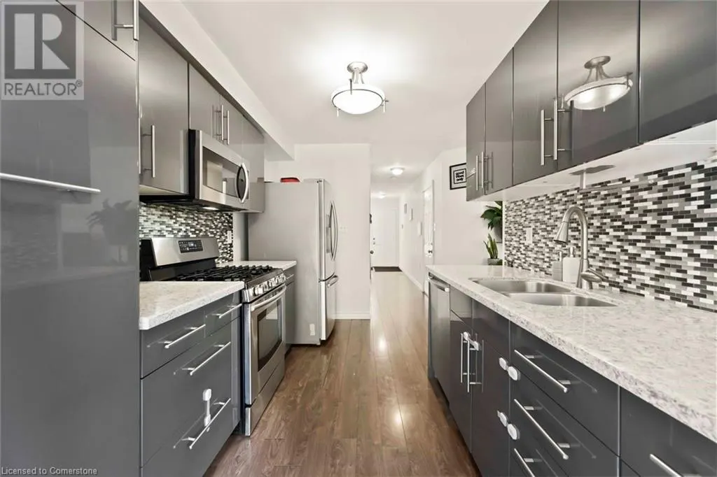9 LAKESHORE Road Unit# 2, #2