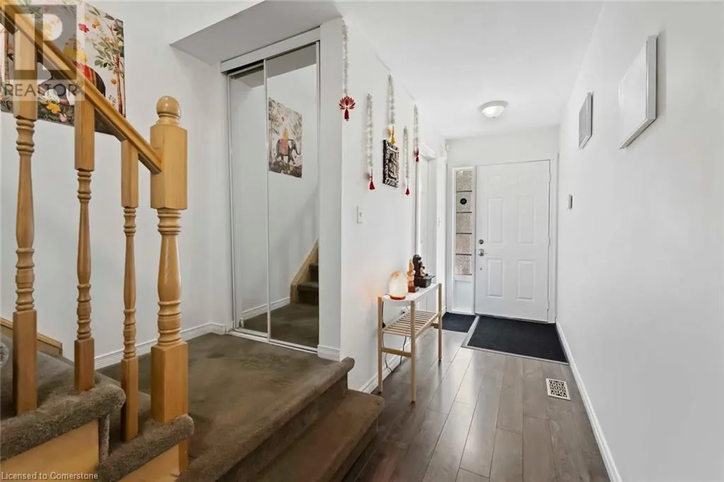 9 LAKESHORE Road Unit# 2, #2
