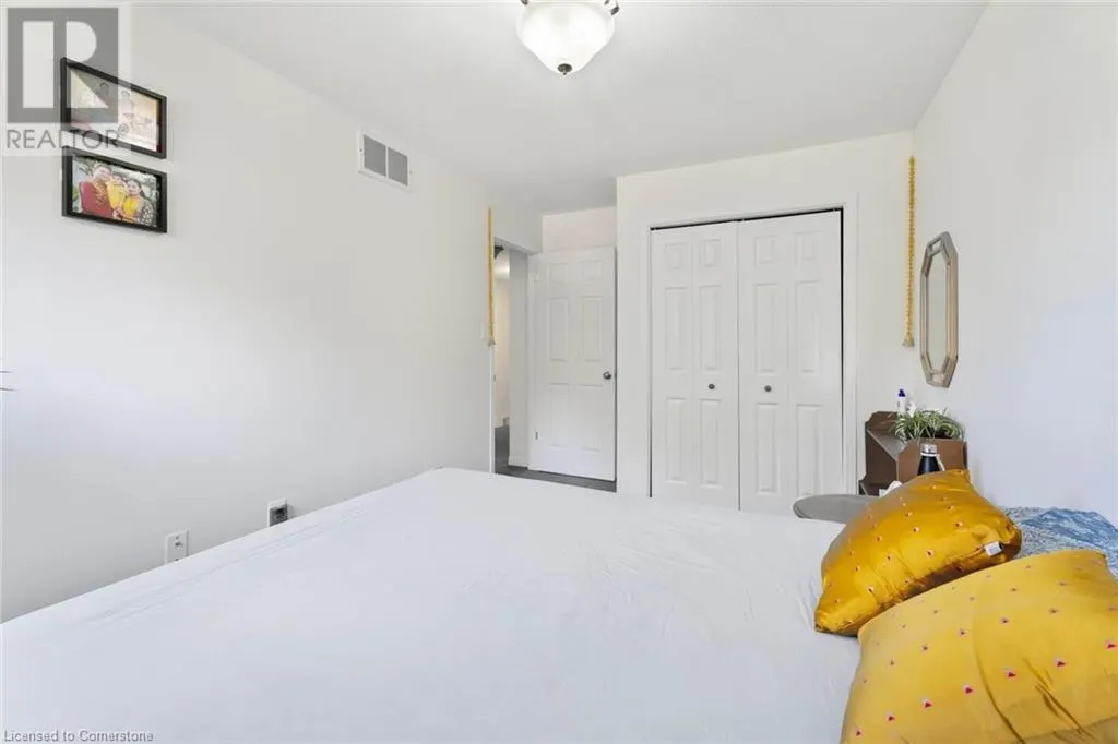 9 LAKESHORE Road Unit# 2, #2