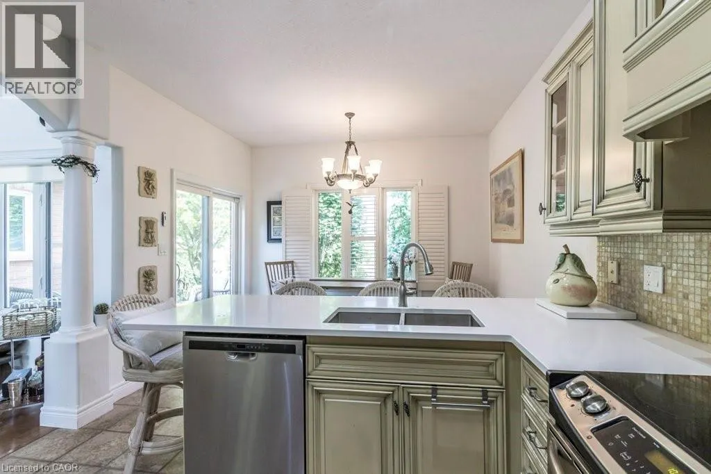 747 GARDEN COURT Crescent