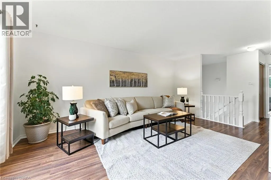 4 BRANLYN Crescent