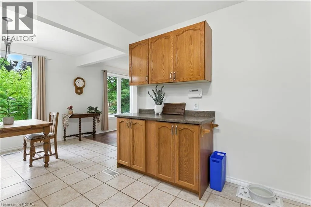 4 BRANLYN Crescent