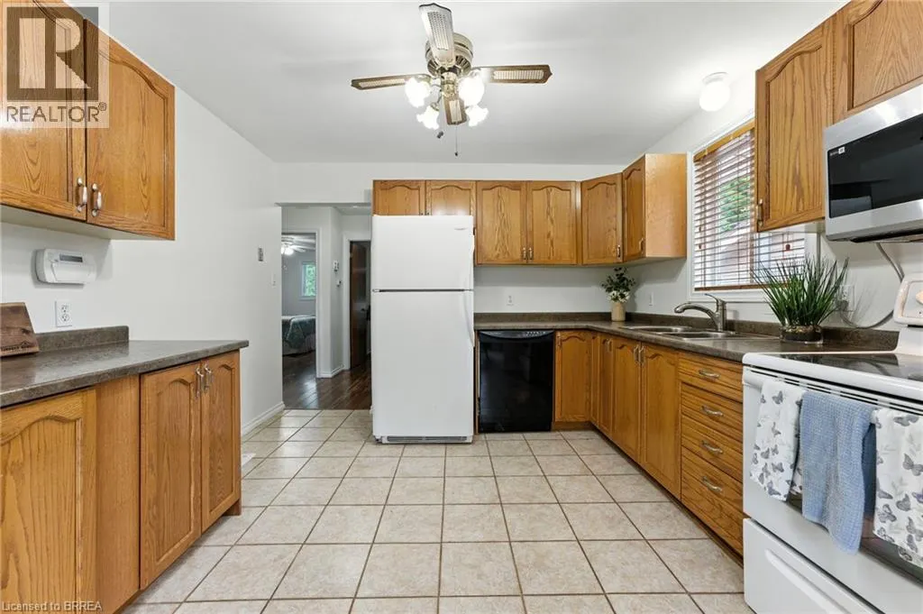 4 BRANLYN Crescent