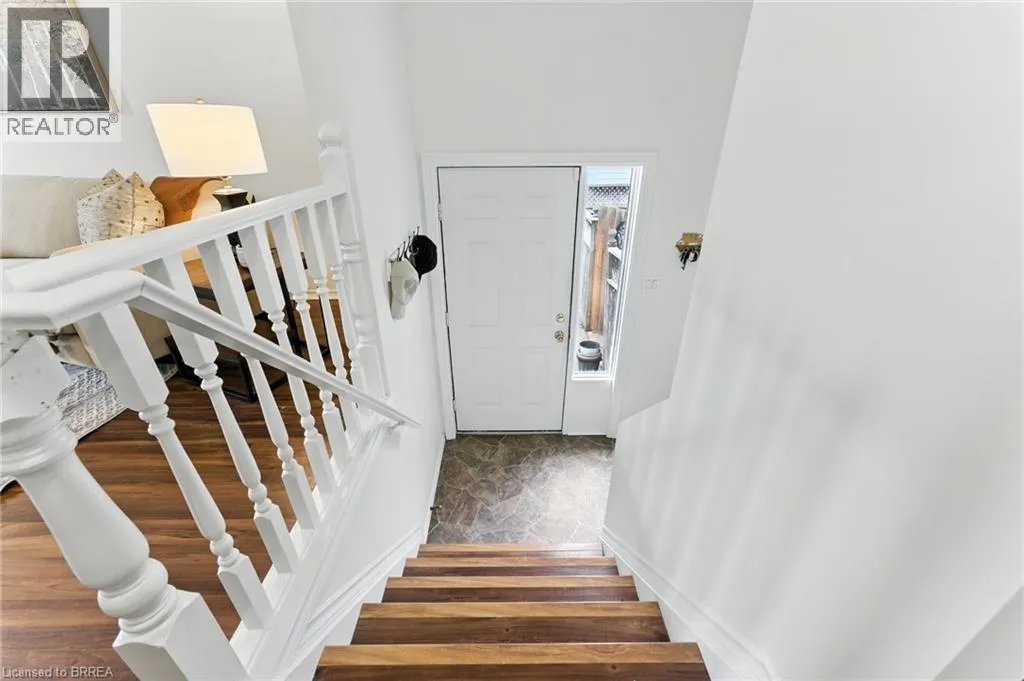 4 BRANLYN Crescent
