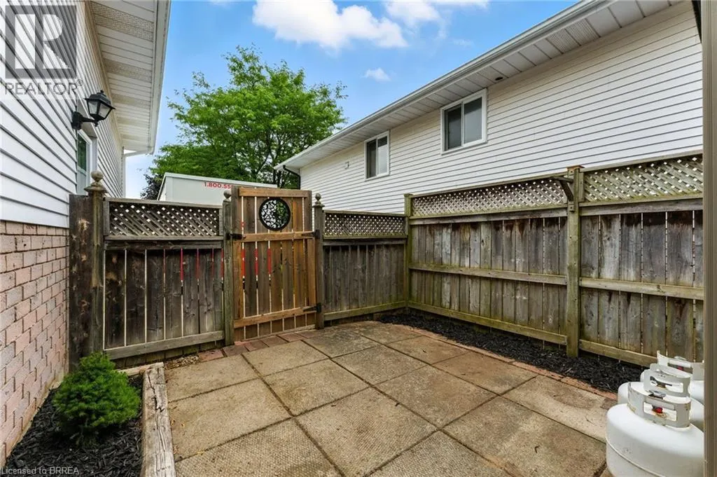 4 BRANLYN Crescent