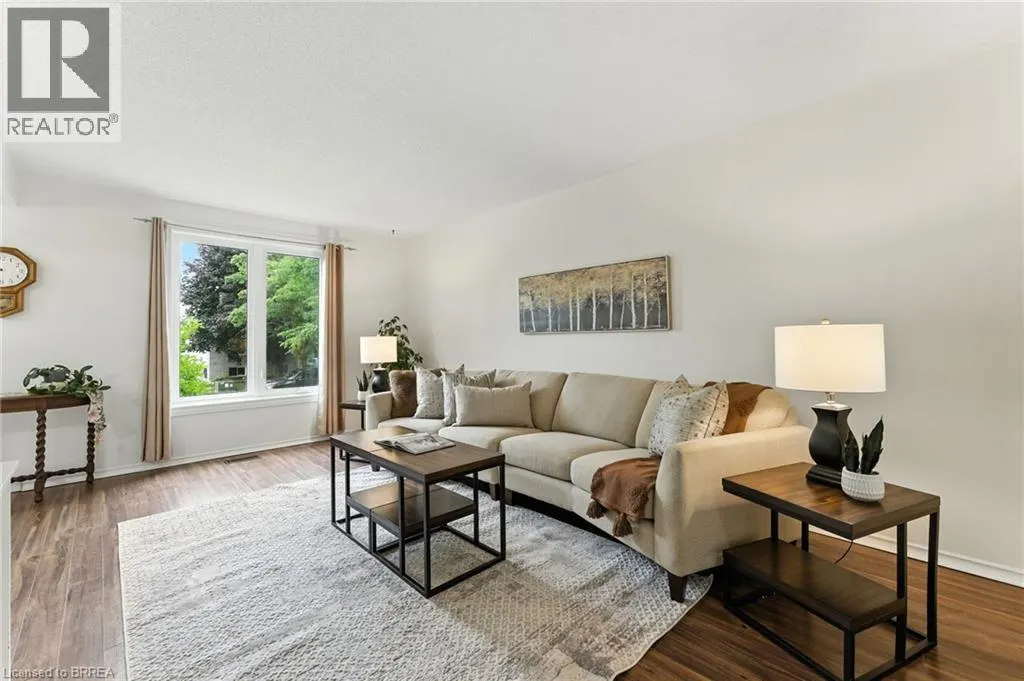 4 BRANLYN Crescent