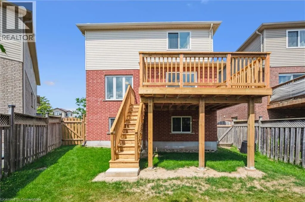 383 TEALBY Crescent