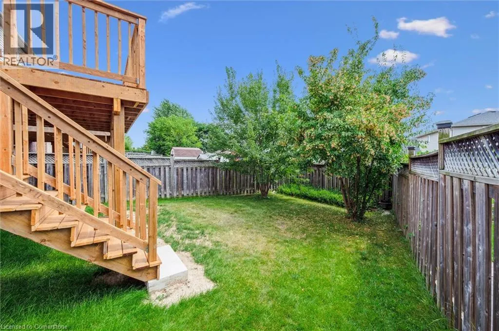 383 TEALBY Crescent