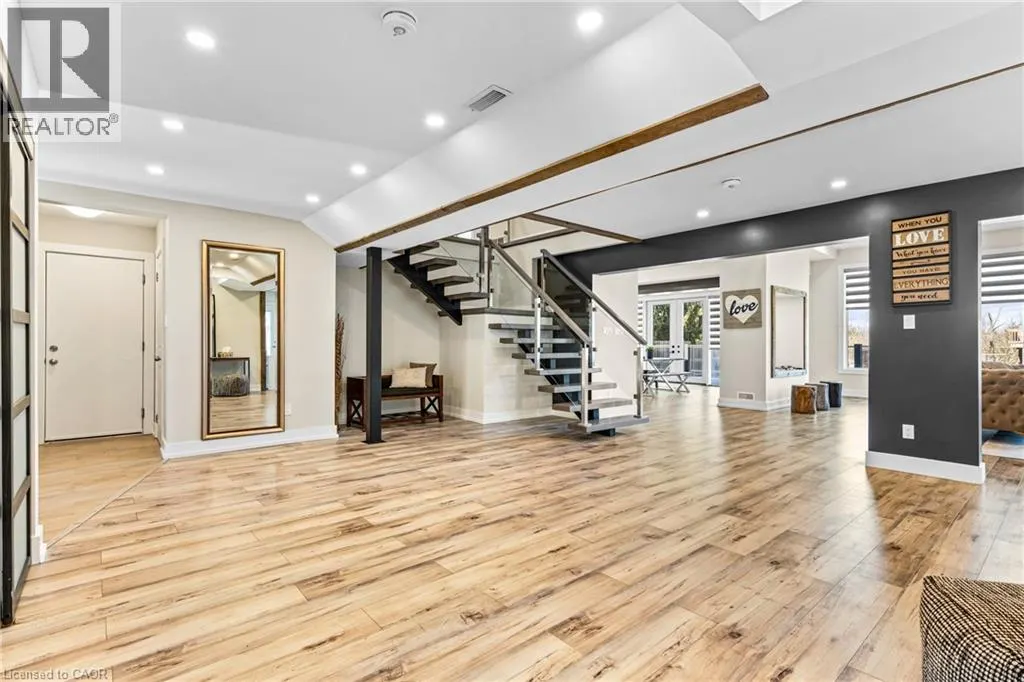 330 PIPER Street