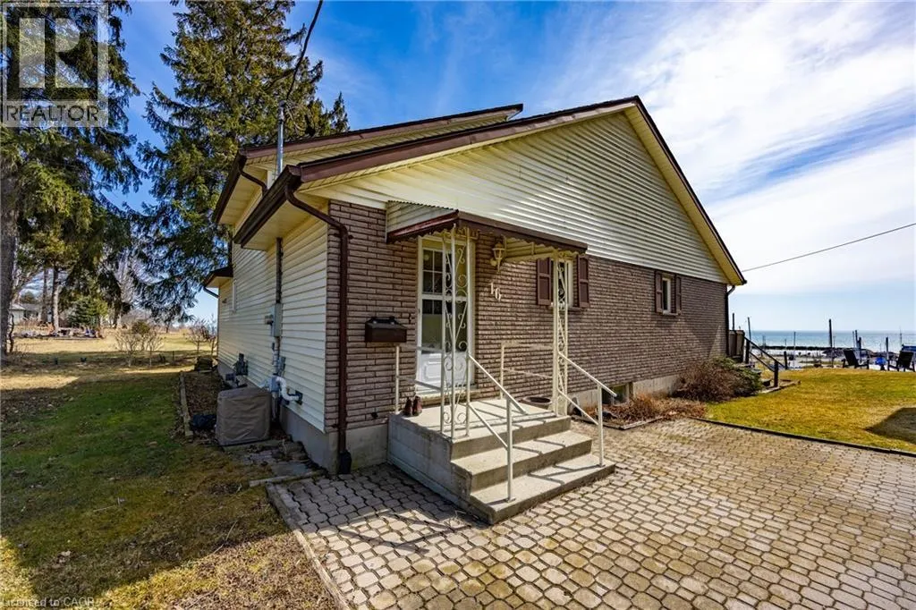 16 DEAN Avenue