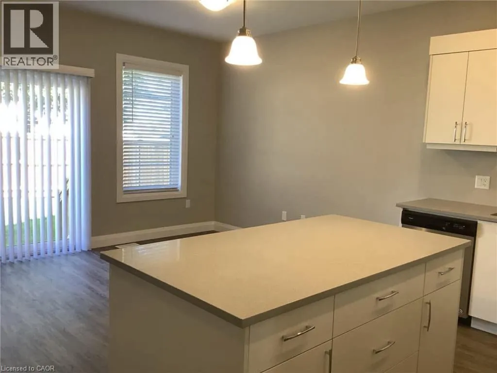 360 QUARTER Townline Unit# 605, #605