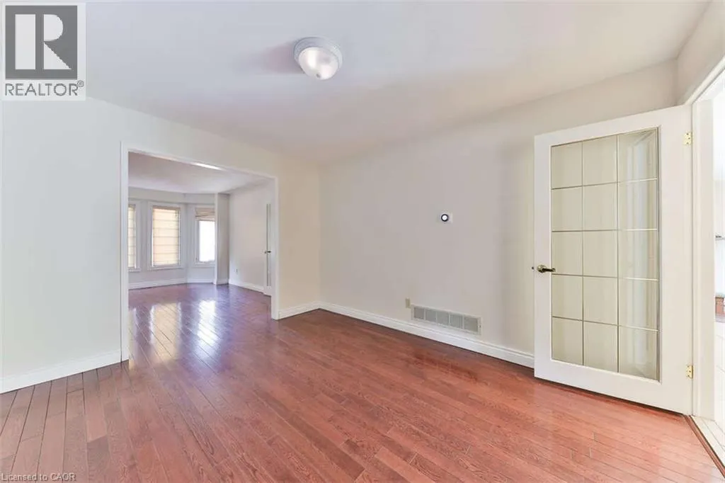 5275 THORNWOOD Drive