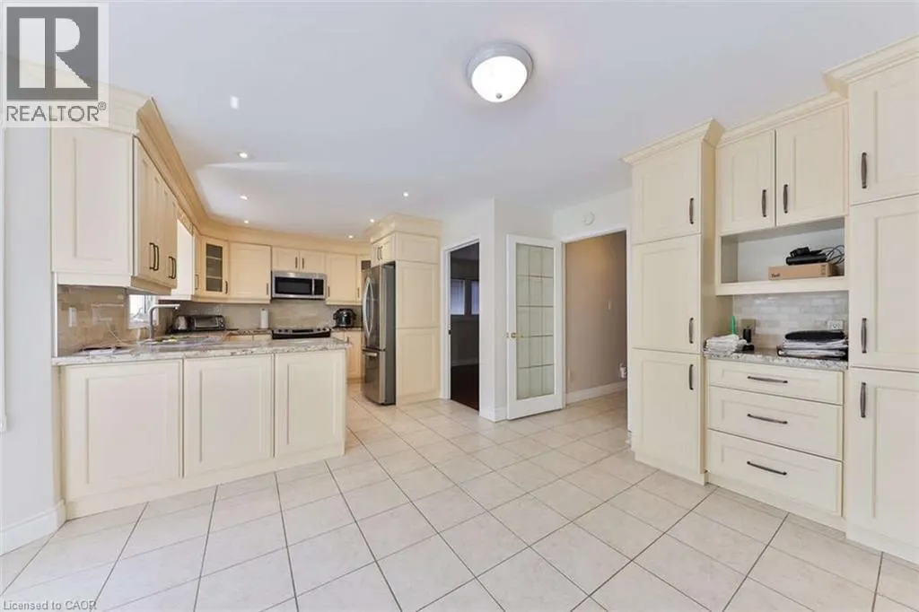 5275 THORNWOOD Drive