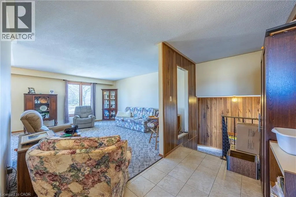 1805 COUNTY LINE 74