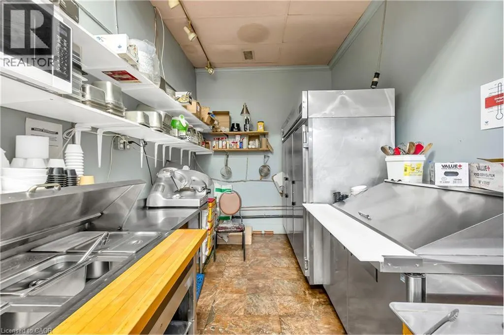368 QUEEN Street W Unit# 3, #3