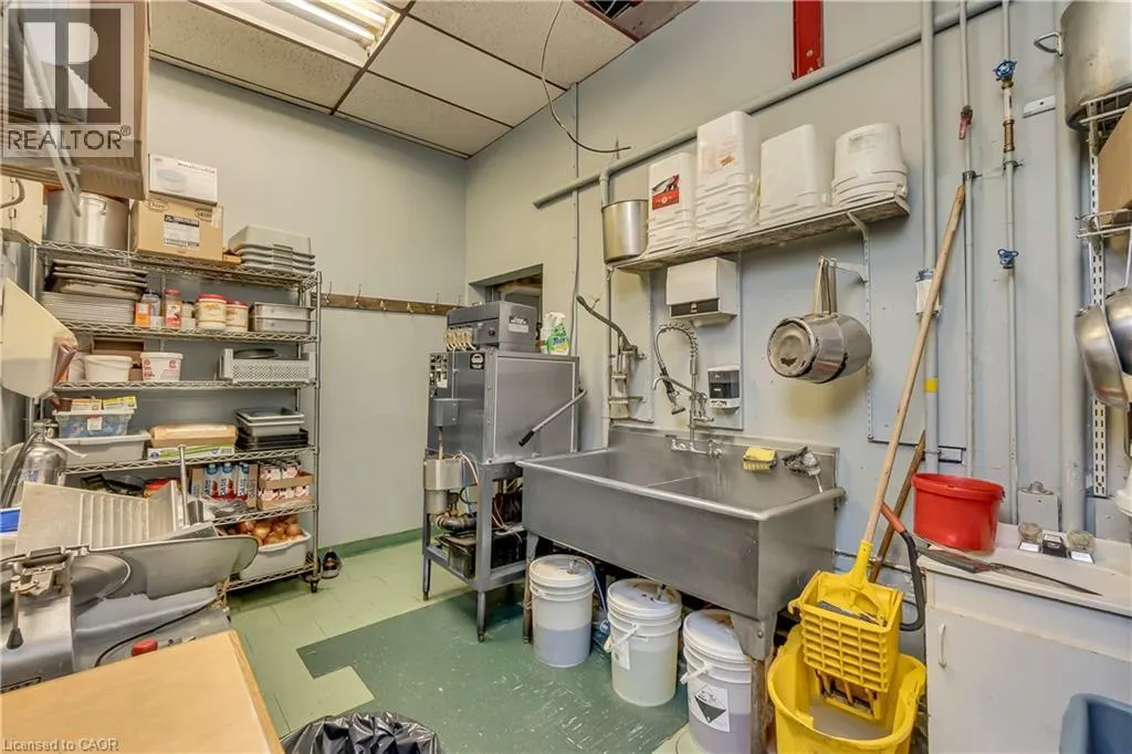 368 QUEEN Street W Unit# 3, #3