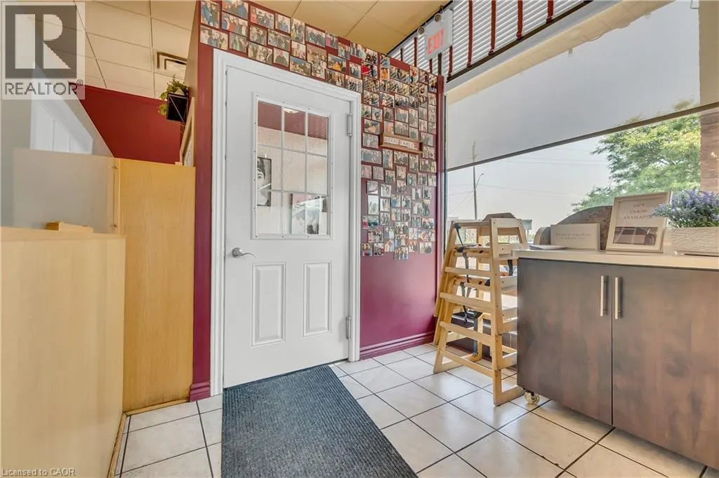 368 QUEEN Street W Unit# 3, #3