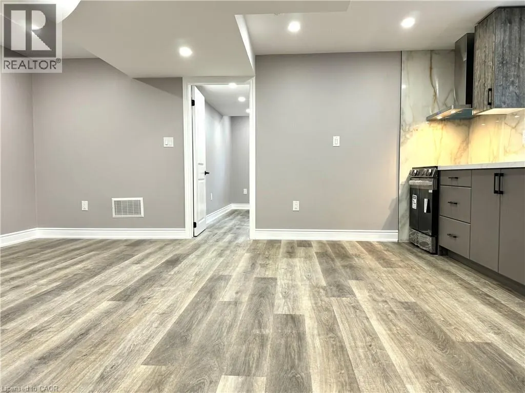 35 LOXLEIGH Lane Unit# #B, ##B