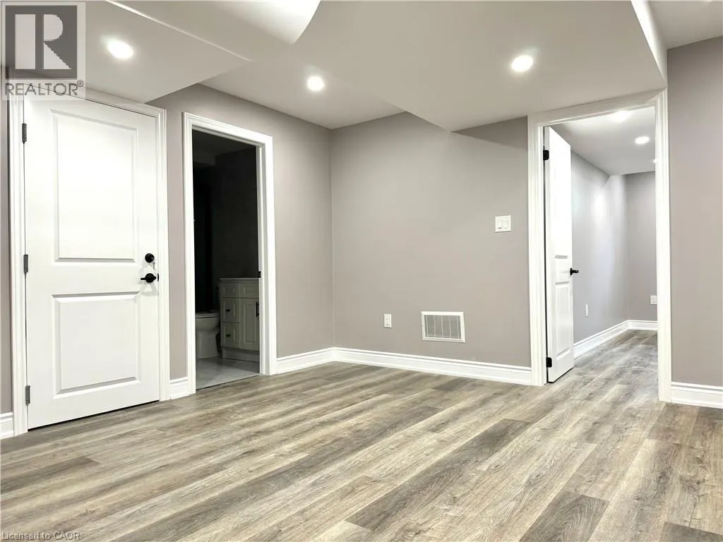 35 LOXLEIGH Lane Unit# #B, ##B