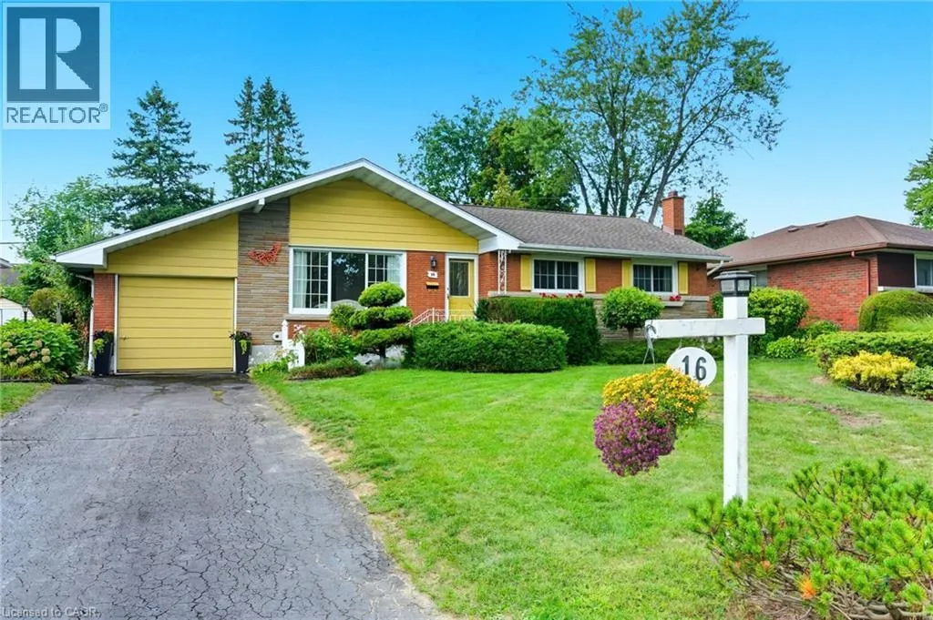16 GLENDALE Drive