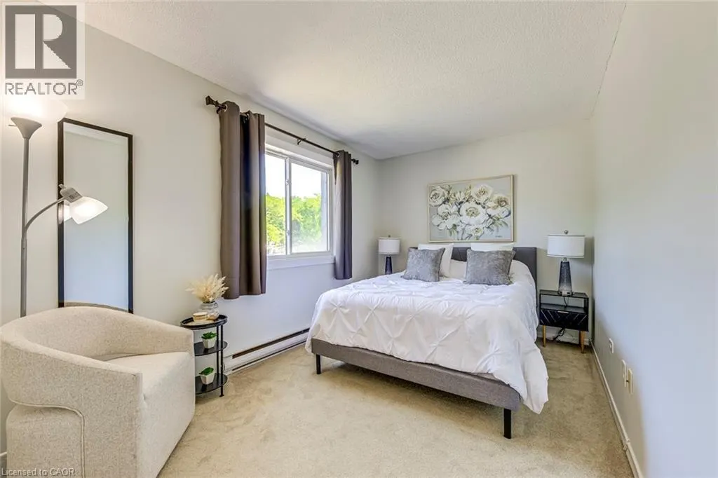 1008 FALGARWOOD Drive Unit# 2, #2