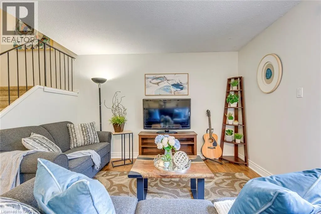 1008 FALGARWOOD Drive Unit# 2, #2