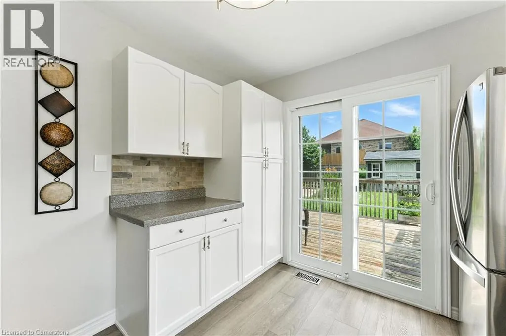 252 FENNEL Street