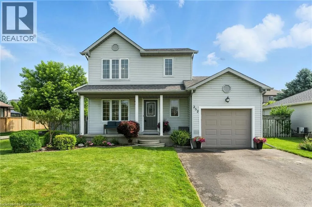 252 FENNEL Street