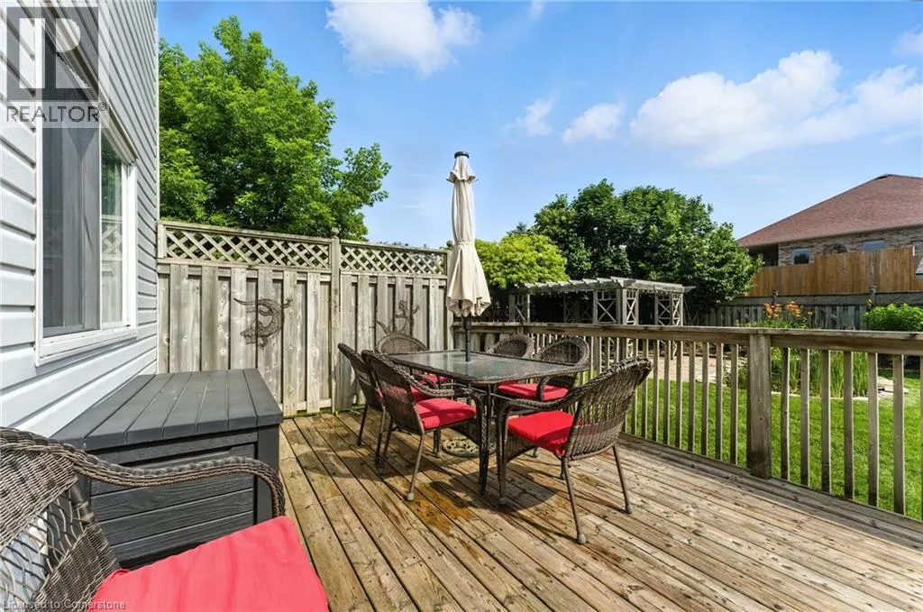 252 FENNEL Street