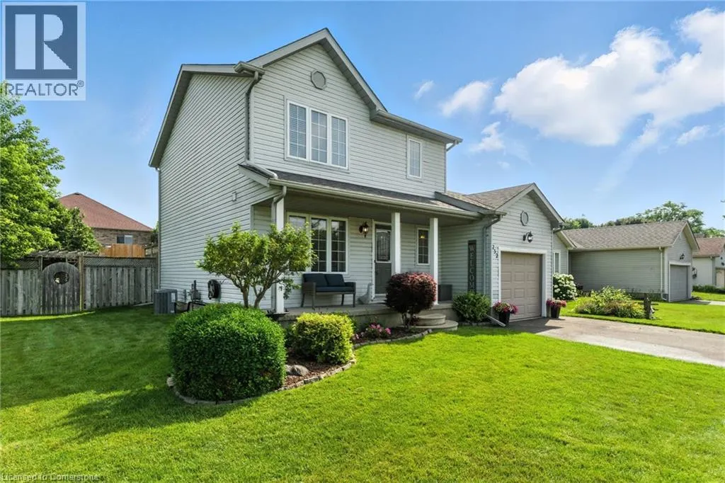 252 FENNEL Street