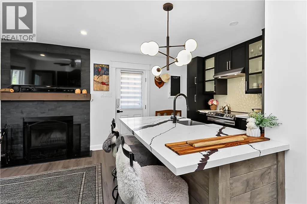 15 DAWSON Drive Unit# 3, #3