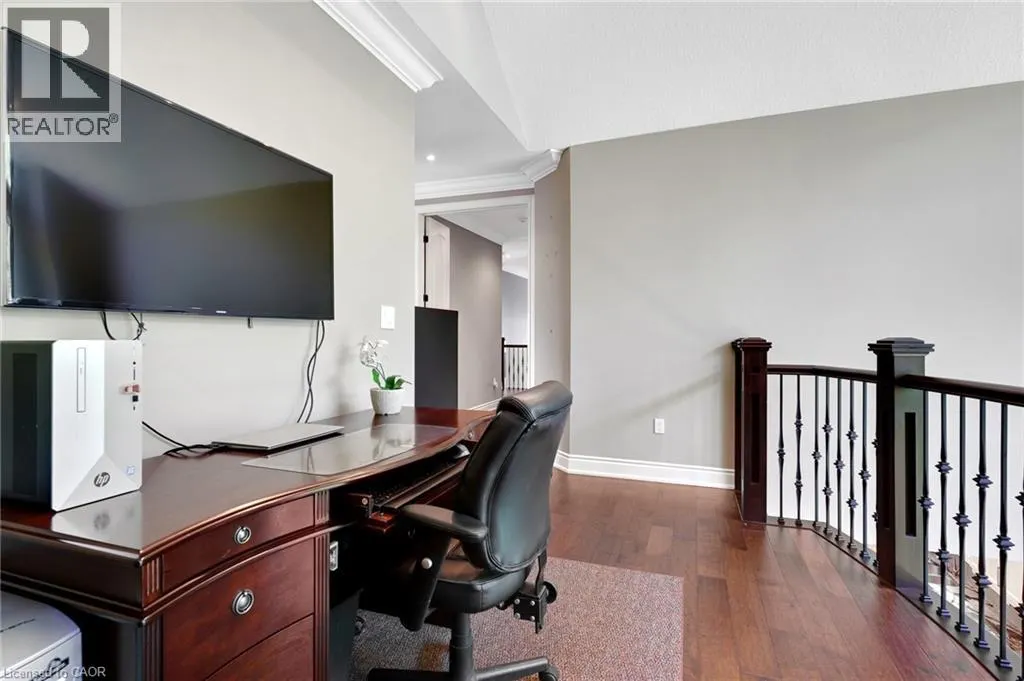 258 EDGEWATER Crescent Unit# 8, #8