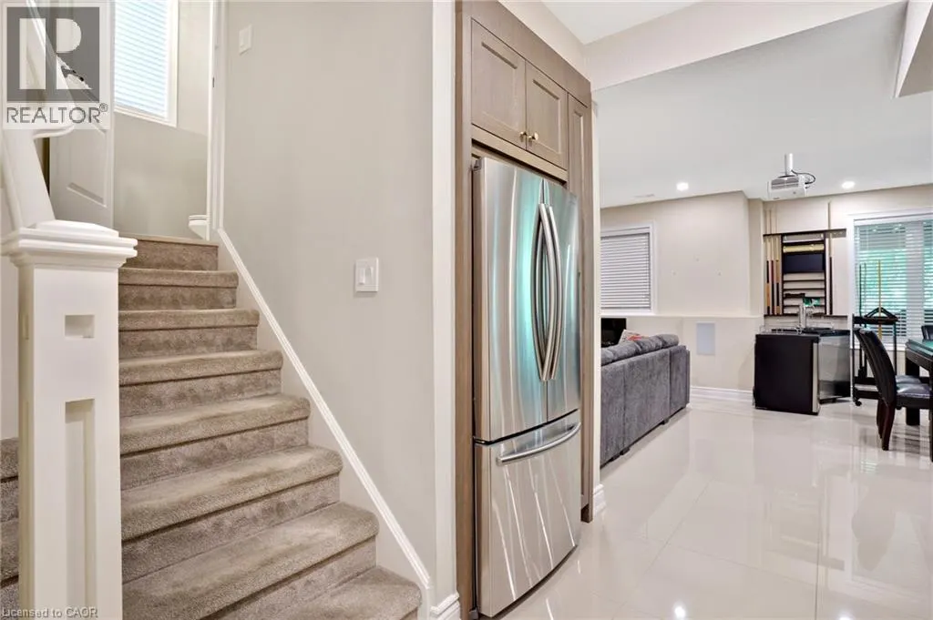 258 EDGEWATER Crescent Unit# 8, #8