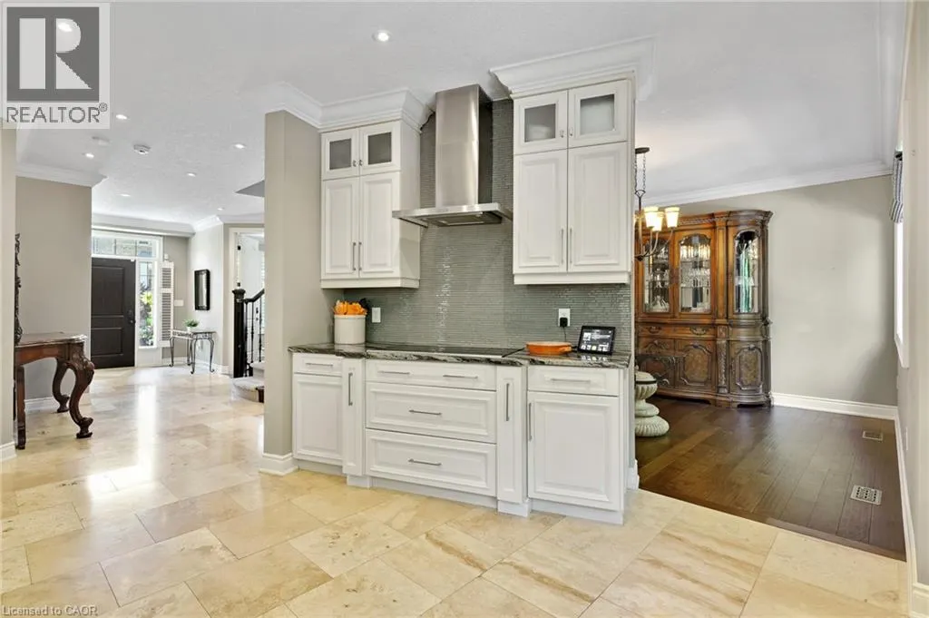 258 EDGEWATER Crescent Unit# 8, #8
