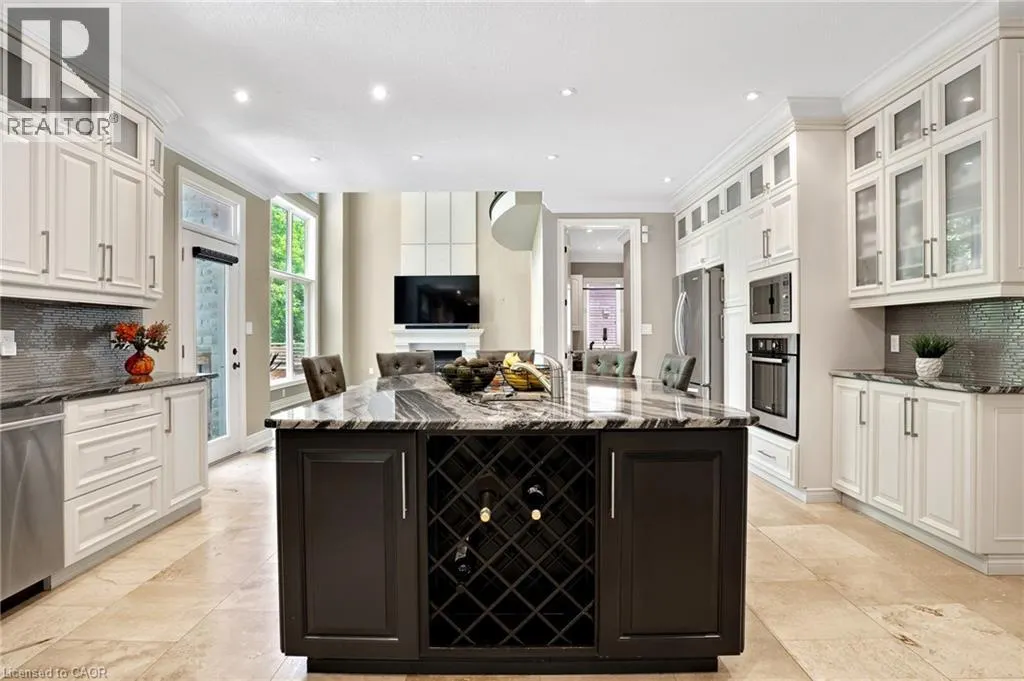 258 EDGEWATER Crescent Unit# 8, #8