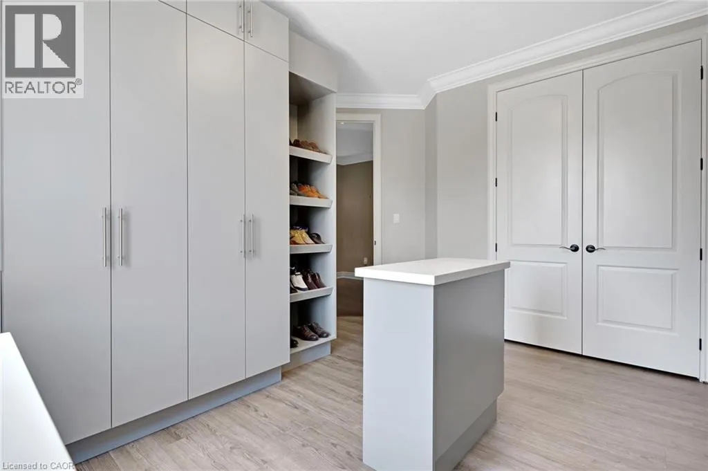 258 EDGEWATER Crescent Unit# 8, #8